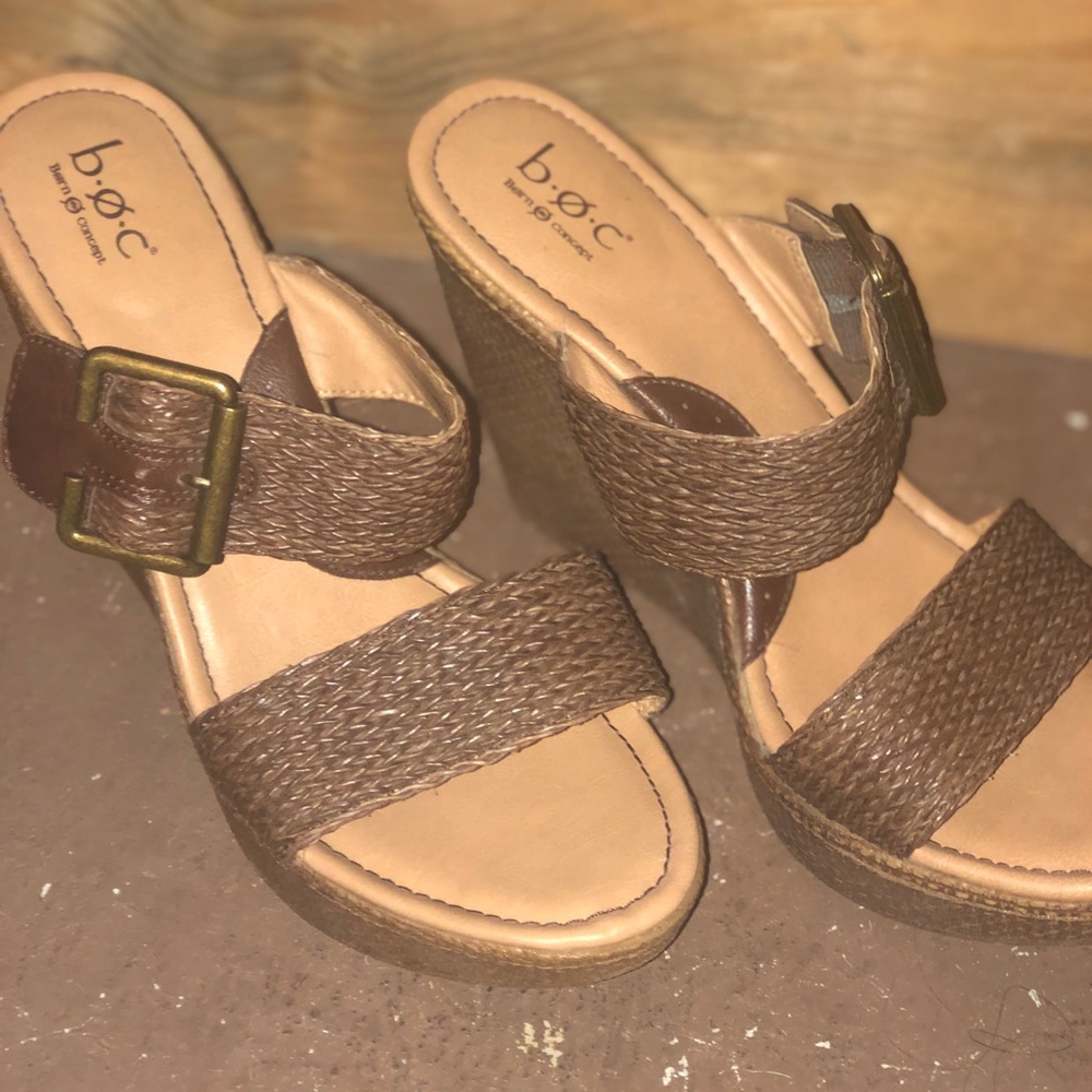 Born brown wedge